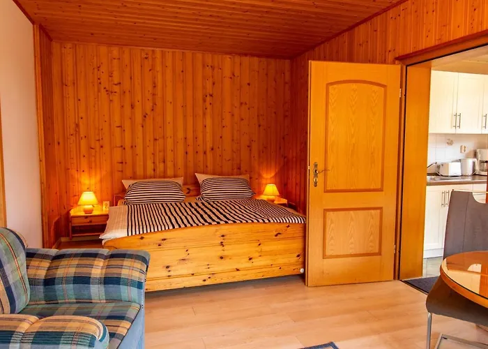 Zur Friedenseiche 青斯特